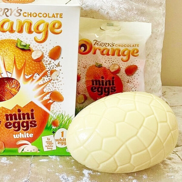 Шоколадные конфеты Terry's Chocolate Orange White Easter Egg & White Mini Eggs